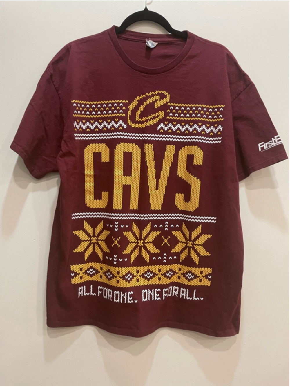 NBA Cleveland Cavaliers Graphic Basketball Tshirt XL Christmas Holiday Fair Isle